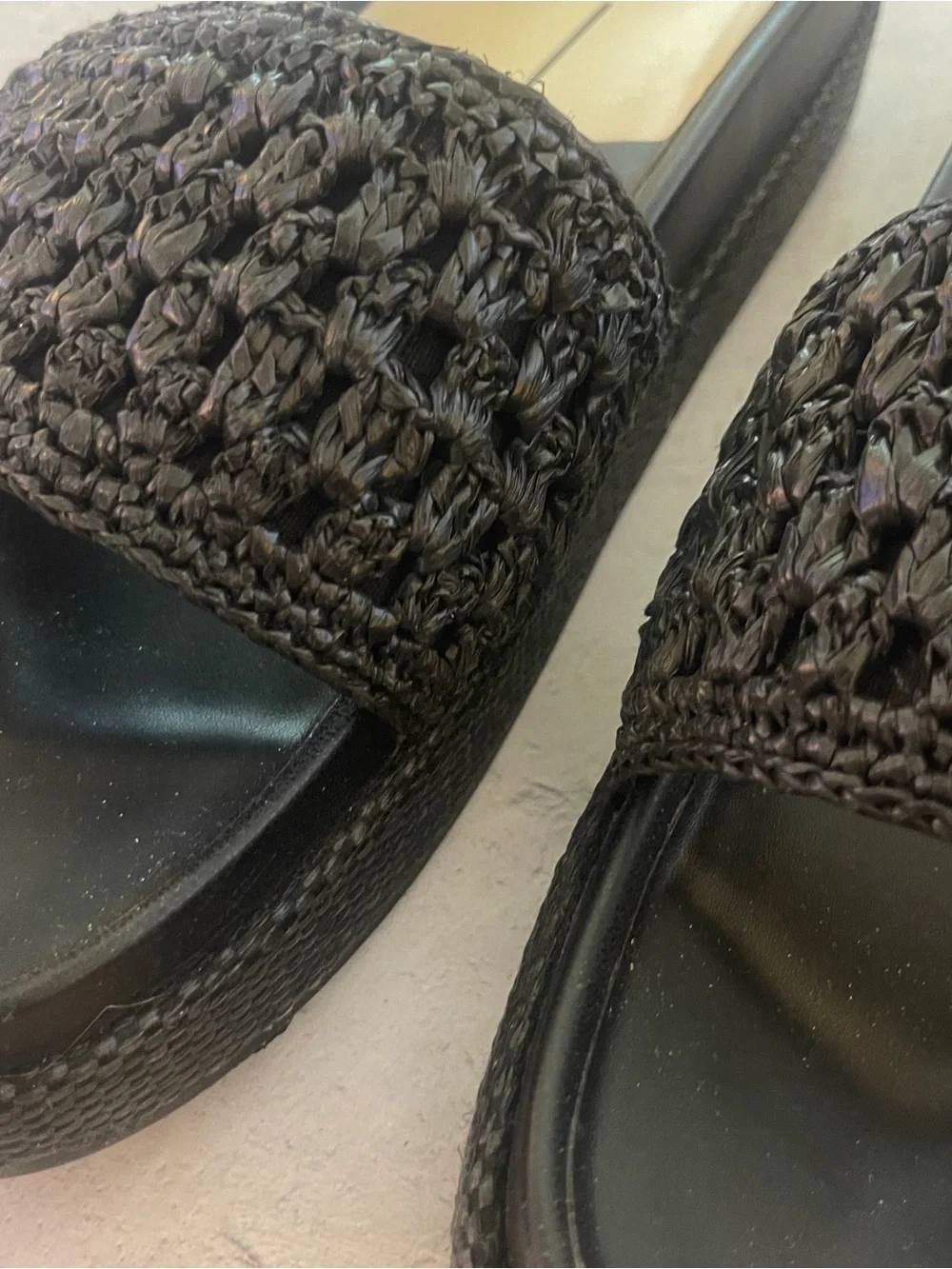 Dolce Vita “Sidona” Platform Sandals — Onyx Raffia | Size 9.5